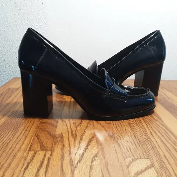 Michael Kors Black Patent Leather Pumps - Picture 2 of 8